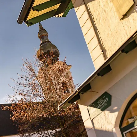 Hotel Restaurant Lebzelter 4*